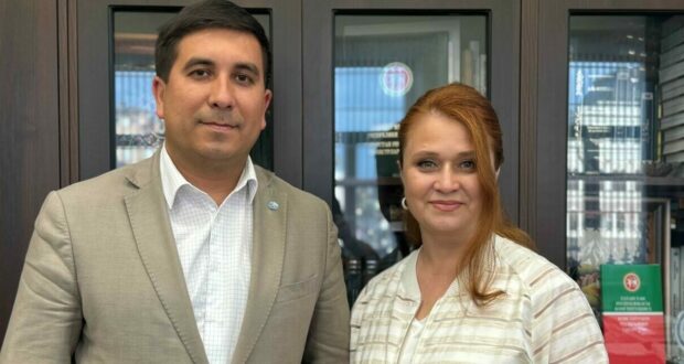 Danis Shakirov met with Lena Kolesnikova