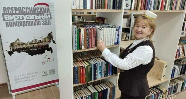 Тукай исемендәге Түбән Кама китапхансендә яшьләр утырып та, ятып укыйлар