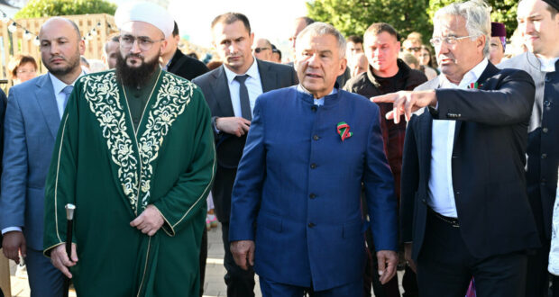 Rustam Minnikhanov visits Mawlid an –Nabi festive site