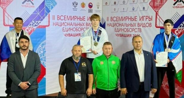 Азнакай көрәшчесе Дөнья кубогын отты
