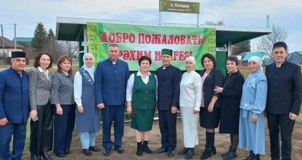 Киндерле авылына килгән Кайбыч делегациясе: Безнең әби-бабаларыбыз уртак, хисләребез бер