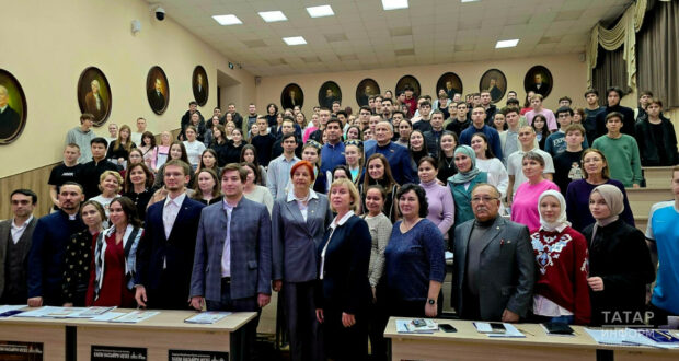 Австралия татары: Телебезне югалтмас өчен «Татарча диктант»ны ел саен язарга кирәк