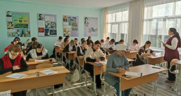 Киров өлкәсе Урта Шөн мәктәбендә “Татарча диктант” узды