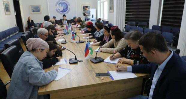 15 ноябрьдә Ташкент татарлары бергә җыелып “Татарча диктант” язды