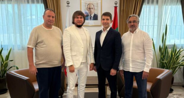 Бөтендөнья татар конгрессының Милли Шура рәисе Шәйхразыев Васил Габтелгаяз улының Россия Федерациясенең Дубайдагы генераль консулы Владимиров Максим Викторович белән эшлекле очрашуы узды.