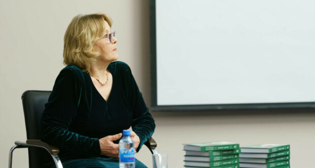 Тукай клубында Нәзифә Кәримованың «Озын-озак язмышлар» китабы тәкъдим ителде