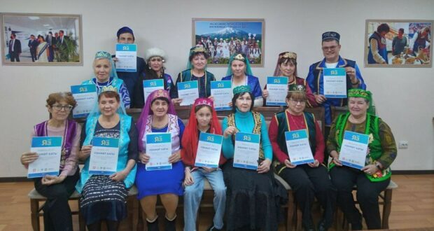 Татаро-Башкирский национальный культурный центр Бухарской области в Доме Дружбы написал “Татарча Диктант”