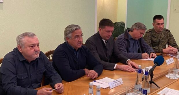 Васил Шәйхразыев  Донецк шәһәре хакимияте башлыгы белән очрашты