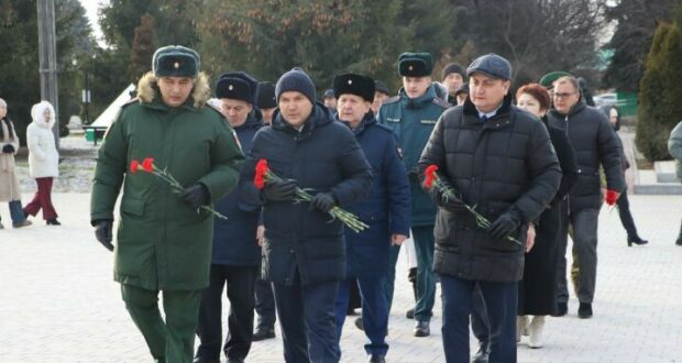 Апаста Ватан Геройларын искә алдылар