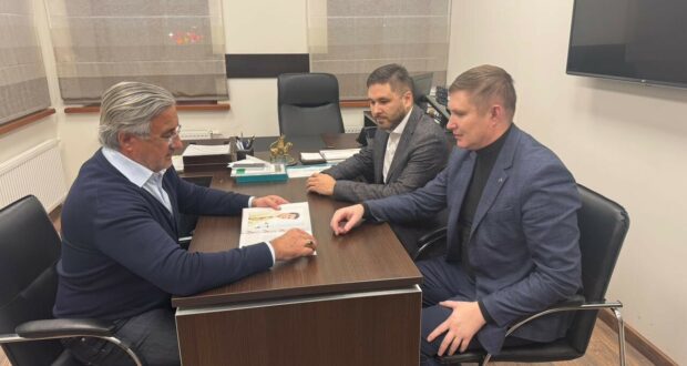 Васил Шәйхразыев татар милли-мәдәни автономияләре җитәкчеләре  белән очрашты